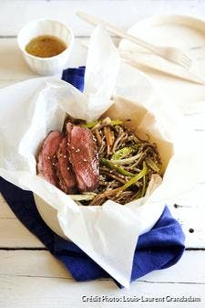 Salade asiatique aux nouilles et au canard