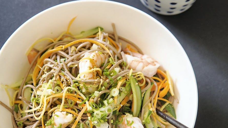 Salade de soba aux crevettes